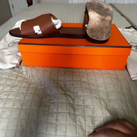 Hermes slides main image 4
